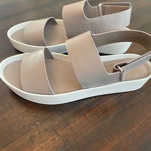 Vince sandals